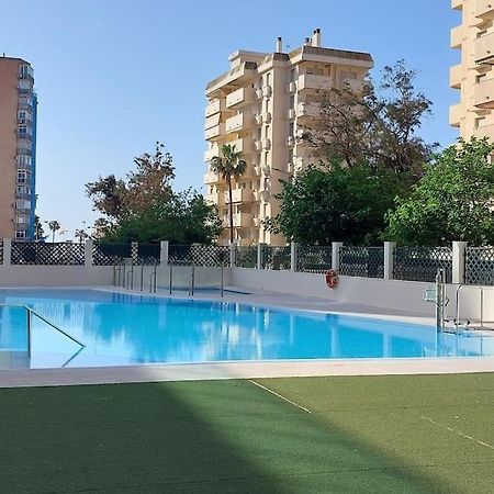 Elegante Alojamiento Con Piscina A 200 M Del Mar. Leilighet Benalmádena Eksteriør bilde