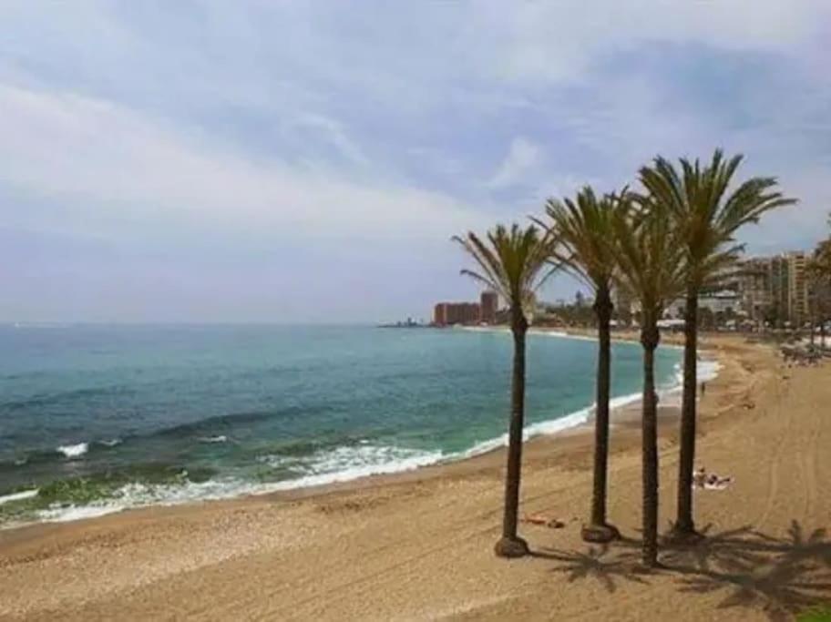 Elegante Alojamiento Con Piscina A 200 M Del Mar. Leilighet Benalmádena Eksteriør bilde
