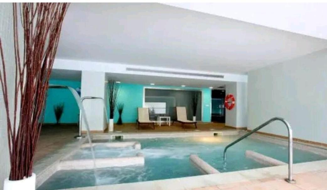 Elegante Alojamiento Con Piscina A 200 M Del Mar. Leilighet Benalmádena Eksteriør bilde