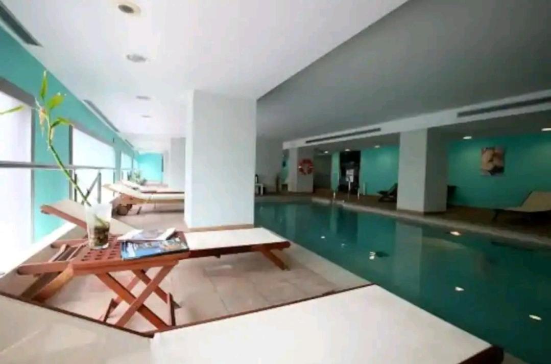 Elegante Alojamiento Con Piscina A 200 M Del Mar. Leilighet Benalmádena Eksteriør bilde